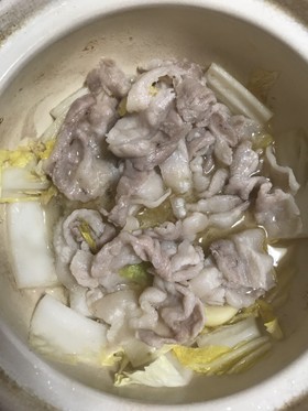お肉柔らか♫無水ごま油鍋