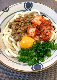 栄養満点！納豆 卵 キムチの冷やしうどん