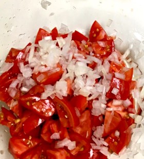トマト玉ねぎサラダ