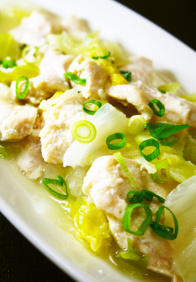 塩麹漬け鶏むね肉白菜白葱のフライパン蒸しの写真