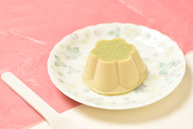 【ご高齢者向けおやつ】ぷるるん緑茶ぷりん