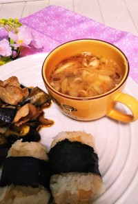 ミョウガと豆腐の味噌汁