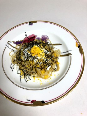 卵と海苔のスパゲティ、雨の日にどうぞ。
