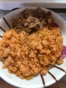 懐かしい優しい味のチキンライス