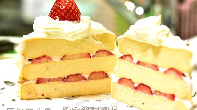 犬ケーキ 苺のショートケーキ風 レシピ 作り方 By ロンまま クックパッド 簡単おいしいみんなのレシピが366万品