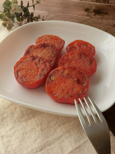 トマトの青じそドレッシングソテーの写真