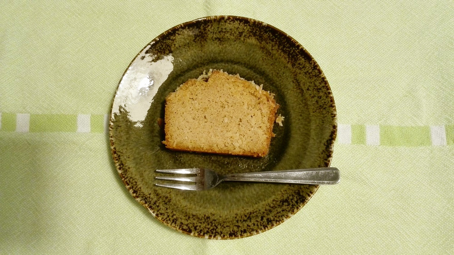 大豆粉とココナッツのパウンドケーキの画像