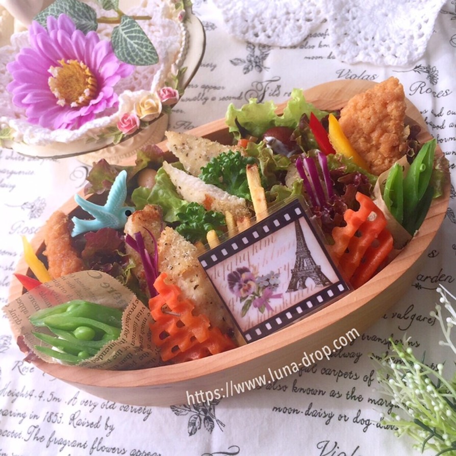 5月23日　チキン南蛮　ブーケサラダ弁当の画像