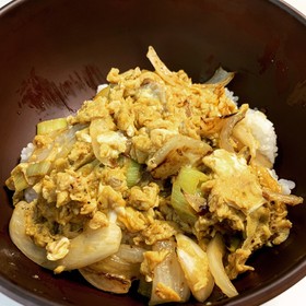 シルクロードの玉子丼