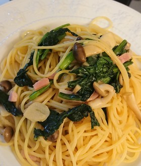 ほうれん草とベーコンとしめじのパスタ☆