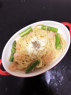 海老とアスパラのクリームパスタ