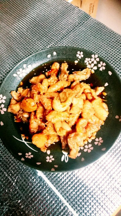鶏皮とセセリの甘辛唐揚げ❤の写真