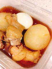 味しみしみ!手羽元と大根と卵の簡単煮の写真