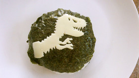ジュラシック・おにぎり☆恐竜キャラ弁☆