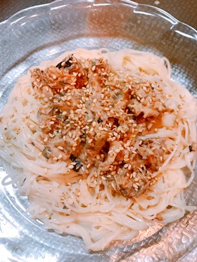 鯖の味噌煮缶で簡単そうめんサラダ