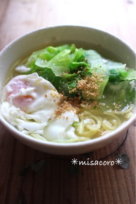 m簡単!半熟卵とレタスの塩ラーメン