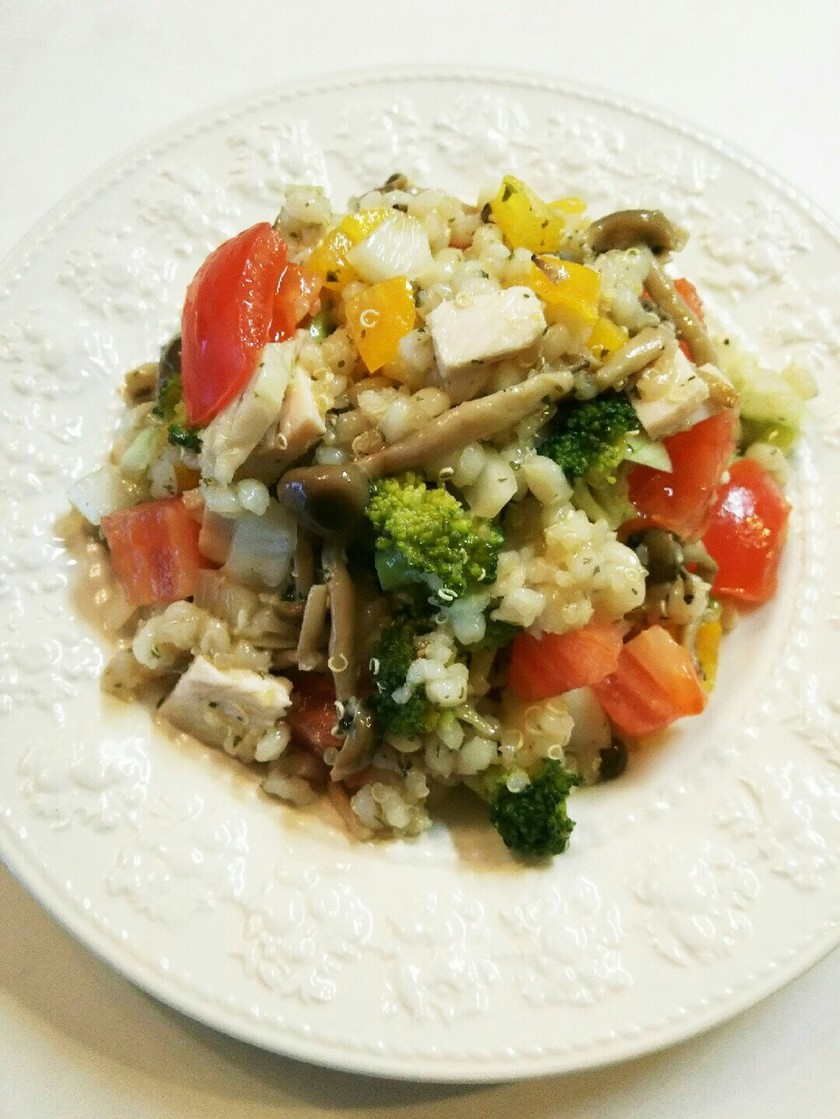 鶏ひき肉とキヌアのサラダのレシピ