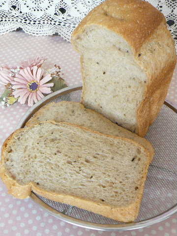 ＨＢ♡コーヒー豆入りコーヒー食パン♡の画像