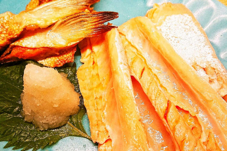 湯煮deさっぱり鮭ハラス カリカリ皮 レシピ 作り方 By ラスクおじさん クックパッド 簡単おいしいみんなのレシピが364万品