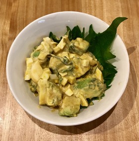 しそアボカドのタルタルサラダ