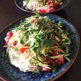 ツナとトマトのぶっかけそうめん 何食べ