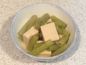 ふきと高野豆腐の煮物