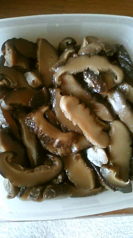 干し椎茸のうま煮・戻し汁と砂糖なしで!