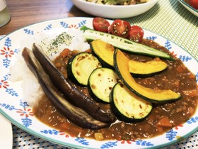 簡単スタミナ夏野菜カレー