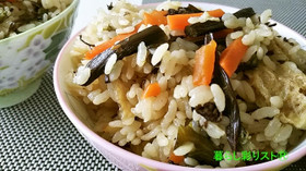 簡単☆材料3品わらびご飯