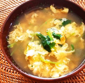 三つ葉のふわふわ卵お吸い物