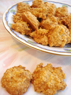 卵白1個で☆アーモンドメレンゲ焼き菓子