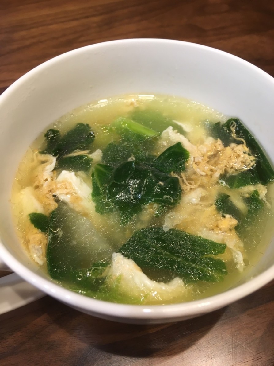 固いレタスを使った中華スープの画像
