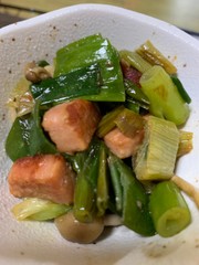 葉玉ねぎとスパム炒めの写真