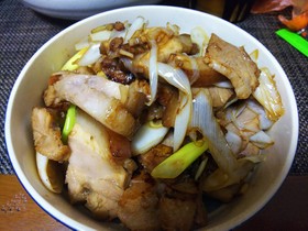 本格中華・トンポーローの葱焼き