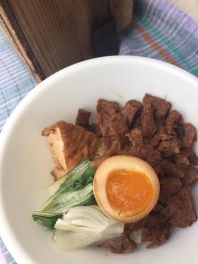 ビーガン魯肉飯⦿大豆ミートを使用の写真
