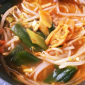 野菜いっぱいチゲスープ