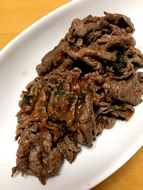 糖質オフ!牛肉のさっぱり梅シソ炒め