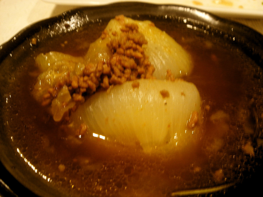 玉葱の丸ごとカレースープの画像
