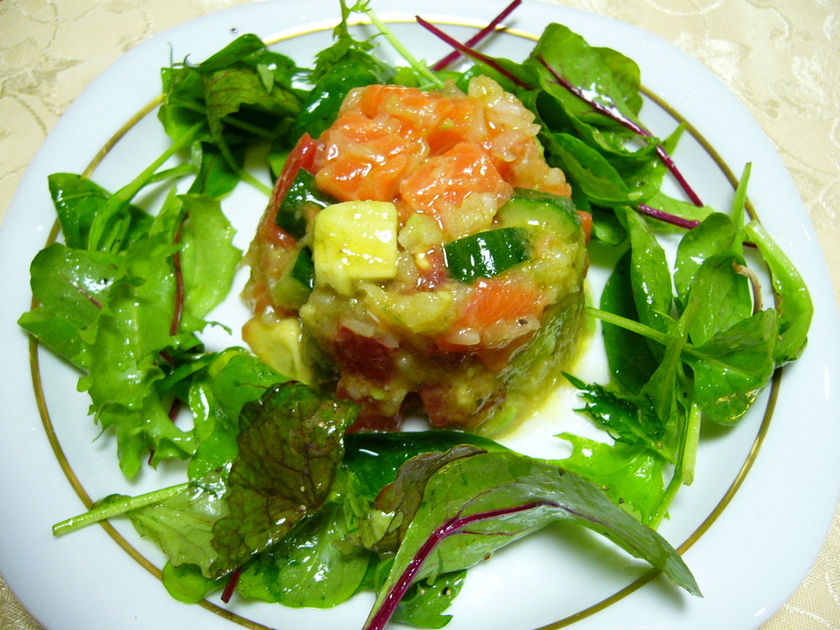 簡単豪華！アボカドとサーモンのタルタル by ちあみる 【クックパッド】 簡単おいしいみんなのレシピが353万品