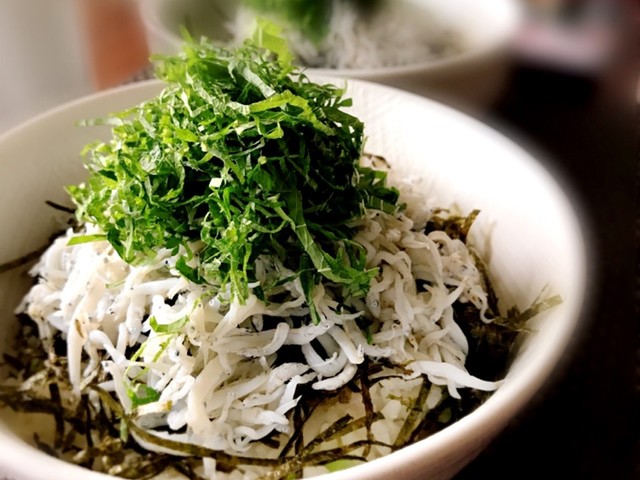 簡単 大葉と甘酢しょうがのしらす丼 レシピ 作り方 By Mayuの薬味レシピ クックパッド