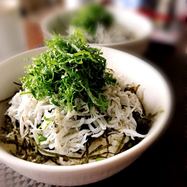 簡単 大葉と甘酢しょうがのしらす丼 レシピ 作り方 By Mayuの薬味レシピ クックパッド