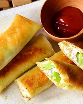 そら豆と水切りケフィアの焼き揚げ春巻き