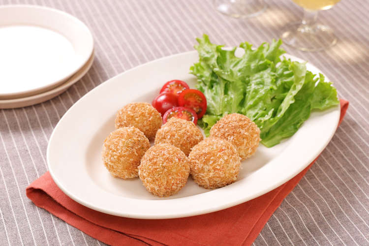 じゃがりこで揚げない鮭のポテトコロッケ レシピ 作り方 By クックパッド料理動画 クックパッド 簡単おいしいみんなのレシピが356万品