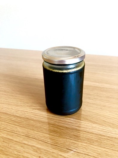 黒糖で作る自家製黒蜜の写真