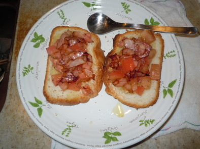 シロカHBの食パンでブルスケッタの写真