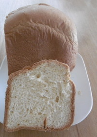 オリーブオイルでふっくら甘みのある食パン