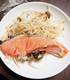 簡単!鮭のフライパン蒸し