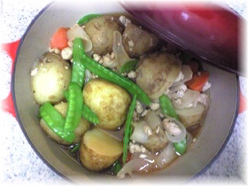 鶏でも美味しい~新じゃがで肉じゃが♪