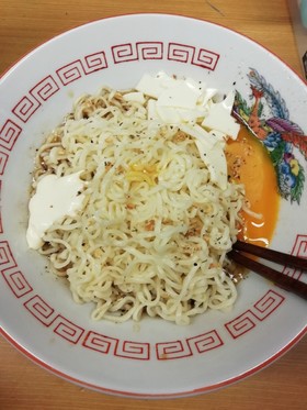 サッポロ一番味噌アレンジ油そば