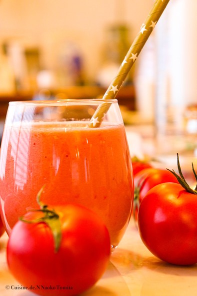 トマトの栄養を効率よく摂取するスムージーの写真